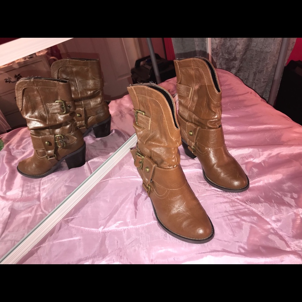 Cowgirl boots !!